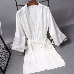 White silk/lace robe